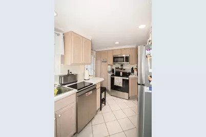 75 Gillette Cir, Springfield, MA 01118 - Photo 5