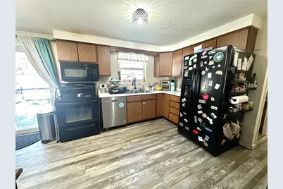 9 Hancock Ln, Greenfield, MA 01301 - Photo 5