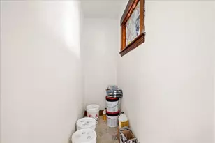 183 Vernon St, Worcester, MA 01607 - Photo 15