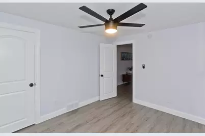 88 Woodmont St, Westfield, MA 01085 - Photo 15