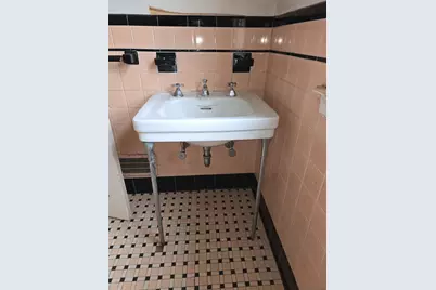 194 Parker, Newton, MA 02459 - Photo 27