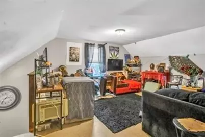 124-126 Westford Cir, Springfield, MA 01109 - Photo 11