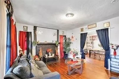 124-126 Westford Cir, Springfield, MA 01109 - Photo 3