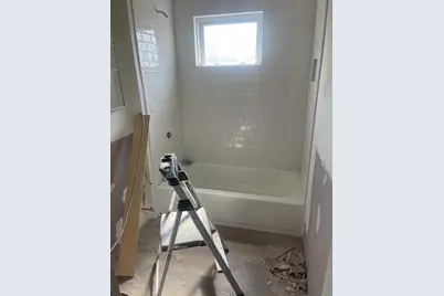 700 Metropolitan Ave #3R, Boston, MA 02136 - Photo 9