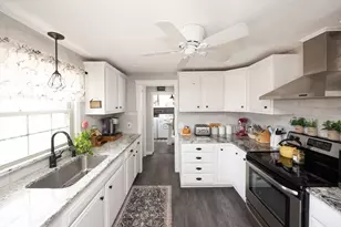 32 Crestwood Dr, Southbridge, MA 01550 - Photo 5