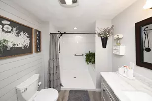 32 Crestwood Dr, Southbridge, MA 01550 - Photo 9