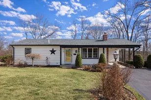 32 Crestwood Dr, Southbridge, MA 01550 - Photo 1