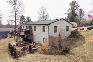 32 Crestwood Dr, Southbridge, MA 01550 - Photo 3