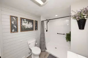 32 Crestwood Dr, Southbridge, MA 01550 - Photo 9