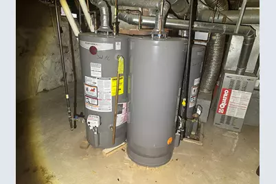 34 Enterprise St, Brockton, MA 02301 - Photo 17