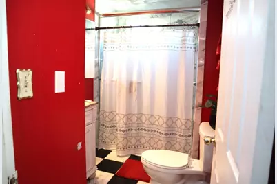 81 Pilgrim Ave, Worcester, MA 01604 - Photo 13