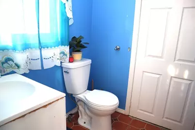 81 Pilgrim Ave, Worcester, MA 01604 - Photo 9