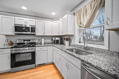 19 Observatory Ave, Haverhill, MA 01832 - Photo 5