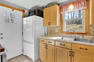 420 West St, Ludlow, MA 01056 - Photo 15