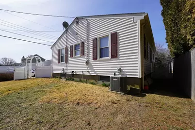 363 Brockton St, New Bedford, MA 02745 - Photo 29