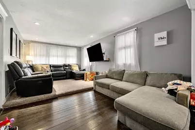 275 Lynnfield St #275, Lynn, MA 01904 - Photo 3