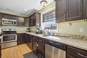 70 Frederick St, Fitchburg, MA 01420 - Photo 11