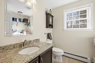 70 Frederick St, Fitchburg, MA 01420 - Photo 15