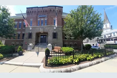 76 Court St #4, Plymouth, MA 02360 - Photo 3