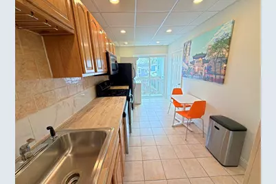 130 W 8th Street #3B, Boston, MA 02127 - Photo 7