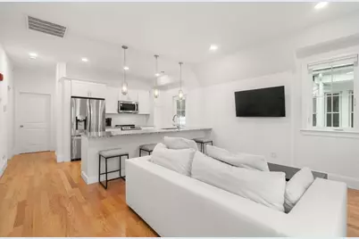 68 Chestnut St #6, Newton, MA 02465 - Photo 5