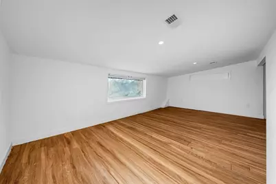 37 Cleveland St, Revere, MA 02151 - Photo 31