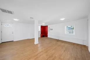 37 Cleveland St, Revere, MA 02151 - Photo 5