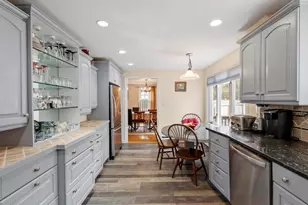 34 Robinhood Rd, Winchester, MA 01890 - Photo 15