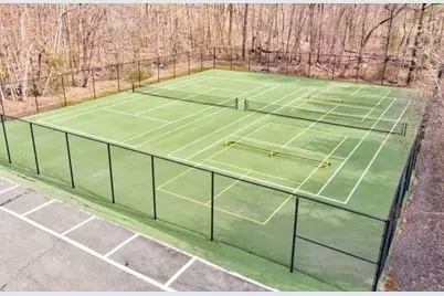 32 Jacqueline Rd #E, Waltham, MA 02452 - Photo 3