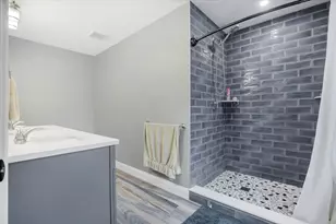 7 Maxwell Ln, Sandwich, MA 02563 - Photo 17