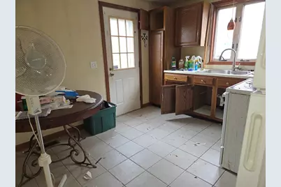 21 Bolton Street, Worcester, MA 01604 - Photo 5