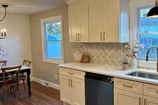 34 Flora St, Springfield, MA 01129 - Photo 3