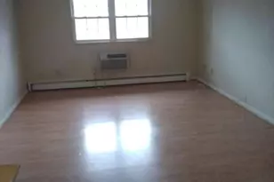 367 Hildreth St, Lowell, MA 01850 - Photo 5