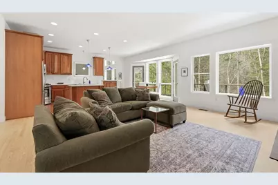 16 N Valley Rd, Pelham, MA 01002 - Photo 11