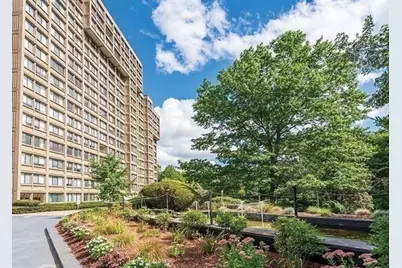250 Hammond Pond Parkway #1507N, Newton, MA 02467 - Photo 3