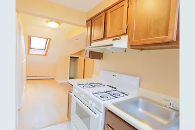 889 Pine #3, Fall River, MA 02720 - Photo 9