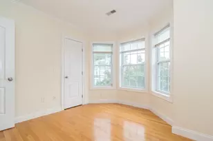 123 Russell St, Waltham, MA 02453 - Photo 3