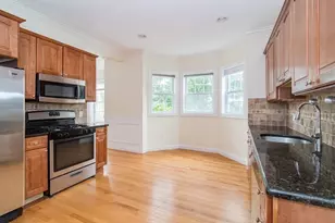 123 Russell St, Waltham, MA 02453 - Photo 5