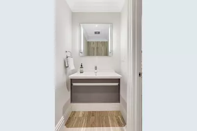 32 Derne St #2C, Boston, MA 02114 - Photo 11