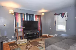 35 Beverly Ave, Uxbridge, MA 01569 - Photo 7