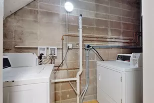 89 Woodrow Ave, Boston, MA 02124 - Photo 7