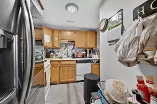 15 Longworth Ave, Brockton, MA 02301 - Photo 7