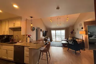 160 Commandants Wy, Chelsea, MA 02150 - Photo 3