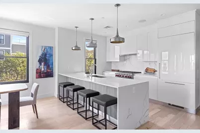 586 E 3rd #3, Boston, MA 02127 - Photo 1