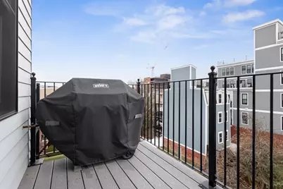 586 E 3rd #3, Boston, MA 02127 - Photo 21