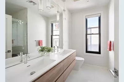 586 E 3rd #3, Boston, MA 02127 - Photo 19