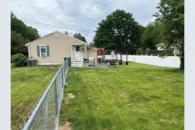 822 Shea St, Fitchburg, MA 01420 - Photo 5