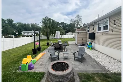 822 Shea St, Fitchburg, MA 01420 - Photo 7