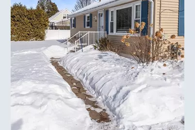 822 Shea St, Fitchburg, MA 01420 - Photo 3