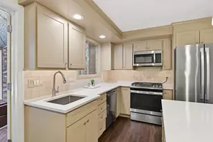 330 Merriweather Dr, Longmeadow, MA 01106 - Photo 7